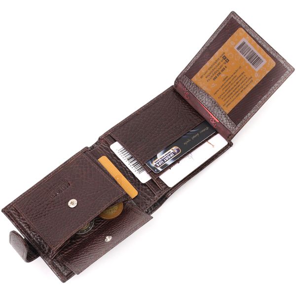 Вместительный мужской кошелек с хлястиком из натуральной кожи KARYA 21078 Коричневый 21078 фото