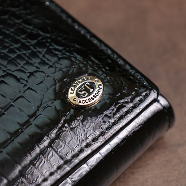 Шкіряний жіночий лакований гаманець ST Leather 18299 Чорний 18299 фото